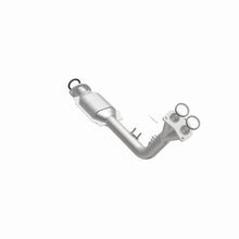 Load image into Gallery viewer, Magnaflow Conv DF 96-00 Toyota 4 Runner 2.7 - Additional View 11