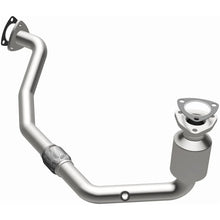 Load image into Gallery viewer, Magnaflow Conv DF Front fits 2001 Cadillac Catera / 2001-2003 Saturn L300 / 2000 Saturn LS2 / 2000 Saturn LW2 / 2001-2003 ...