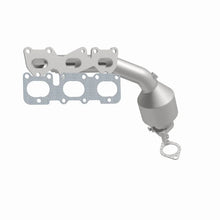 Load image into Gallery viewer, Magnaflow Conv DF Manifold fits 2007-2009 Kia Sorento 3.3 3.8 L - Additional View 7