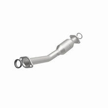 Load image into Gallery viewer, Magnaflow Conv DF OEM Underbody fits 2011-2019 Nissan Juke / Sentra L4 1.6 - Installation View