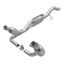 Load image into Gallery viewer, Magnaflow Conv DF OEM fits 2000-2003 Dodge Dakota / 2002 Dodge Dakota SXT - Side View