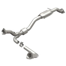 Load image into Gallery viewer, Magnaflow Conv DF OEM fits 2000-2005 Chevrolet Blazer / 2000-2001 GMC Jimmy / 2000-2001 Oldsmobile Bravada - Main Product ...