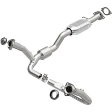 Load image into Gallery viewer, Magnaflow Conv DF OEM fits 2001-2003 Chevrolet S10 4.3L V6 / 2002-2003 Chevrolet S10 ZR5 4.3L V6 / 2001-2003 GMC Sonoma SL...