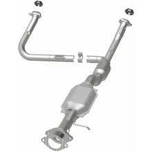 Load image into Gallery viewer, Magnaflow Conv DF OEM fits 2001-2003 Chevrolet S10 4.3L V6 / 2002-2003 Chevrolet S10 ZR5 4.3L V6 / 2001-2003 GMC Sonoma SL...