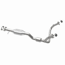 Load image into Gallery viewer, Magnaflow Conv DF OEM fits 2001-2003 Chevrolet S10 4.3L V6 / 2002-2003 Chevrolet S10 ZR5 4.3L V6 / 2001-2003 GMC Sonoma SL...