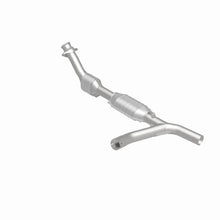 Load image into Gallery viewer, Magnaflow Conv DF OEM fits 2003 Ford E-150 4.2L / 2003 Ford E-150 Club WAGON 4.2L / 2000-2002 Ford E-150 Econoline 4.2L / ...
