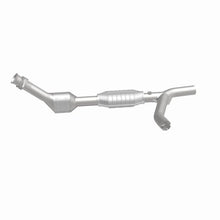 Load image into Gallery viewer, Magnaflow Conv DF OEM fits 2003 Ford E-150 4.2L / 2003 Ford E-150 Club WAGON 4.2L / 2000-2002 Ford E-150 Econoline 4.2L / ...
