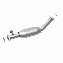 Load image into Gallery viewer, Magnaflow Conv DF P/S OEM fits 2000-2004 Toyota Tundra LIMITED 4.7L - Installation View