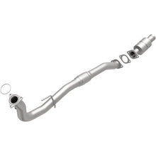 Load image into Gallery viewer, Magnaflow Conv DF PS OEM fits 2002-2003 Chevrolet Avalanche 2500 / 2001-2003 Chevrolet Suburban 2500 / GMC Yukon Xl 2500 8.1L