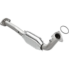 Load image into Gallery viewer, Magnaflow Conv DF P/S fits 2003-2006 Hummer H2 6.0L - Main Product View