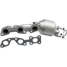 Load image into Gallery viewer, Magnaflow Conv DF Passenger Side Manifold fits 2001-2004 Nissan Frontier / 2001-2004 Nissan Xterra - Side View