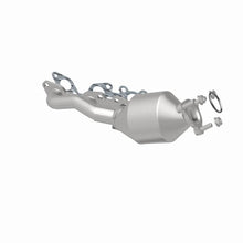 Load image into Gallery viewer, Magnaflow Conv DF Passenger Side Manifold fits 2001-2004 Nissan Frontier / 2001-2004 Nissan Xterra - Back View