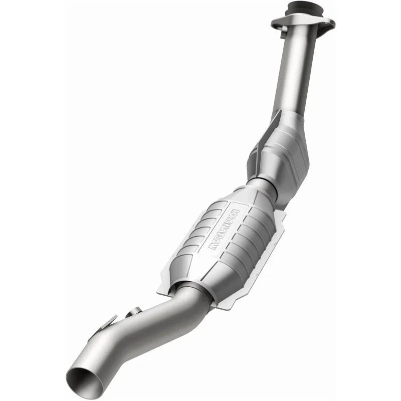 Magnaflow Conv DF Passenger Side fits 1999-2003 Ford F-150 / 2004 Ford F-150 Heritage / Ford Lightning - Installation View