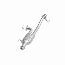Load image into Gallery viewer, Magnaflow Conv DF Rear OEM fits 2000-2003 Toyota Tundra LIMITED 4.7L - Installation View