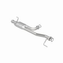 Load image into Gallery viewer, Magnaflow Conv DF Rear OEM fits 2000-2003 Toyota Tundra LIMITED 4.7L - Additional View 7