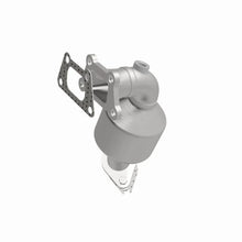 Load image into Gallery viewer, Magnaflow Conv DF Underbody fits 2010-2016 Cadillac SRX 3.0L / 2011 Saab 9-4X 3.0L - Additional View 5