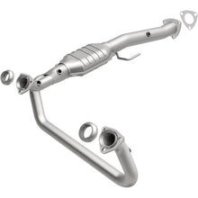 Load image into Gallery viewer, Magnaflow Conv DF fits 1996-1999 Chevrolet Astro / 1996-1997 GMC Safari / 1996-1999 GMC Safari SL / 1996-1998 GMC Safari SLX