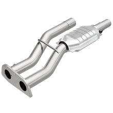 Load image into Gallery viewer, Magnaflow Conv DF fits 1996-2000 Chevrolet C2500 / C3500 / K2500 5.7L - Main Product View
