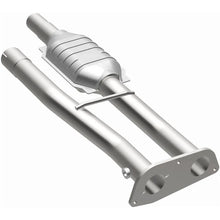 Load image into Gallery viewer, Magnaflow Conv DF fits 1996-2000 Chevrolet C2500 / C3500 / K2500 5.7L - Additional View 5