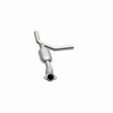 Load image into Gallery viewer, Magnaflow Conv DF fits 1997-1999 Ford E-150 Econoline / 1997-1999 Ford E-150 Econoline Club WAGON Chateau 4.6L - Back View
