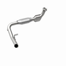 Load image into Gallery viewer, Magnaflow Conv DF fits 1999 2000 Ford Expedition Eddie Bauer / 1999 2000 Ford F-150 / 2000 Ford F-150 Harley-Davidson Edit...