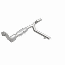 Load image into Gallery viewer, Magnaflow Conv DF fits 1999-2000 Ford Expedition Eddie Bauer 4.6L - Additional View 7