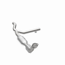 Load image into Gallery viewer, Magnaflow Conv DF fits 1999-2000 Ford Expedition Eddie Bauer 4.6L - Additional View 11