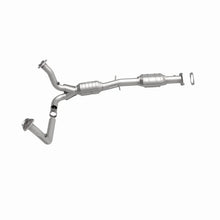Load image into Gallery viewer, Magnaflow Conv DF fits 2000-2002 Chevrolet S10 / 2002 Chevrolet S10 ZR5 / 2000-2002 GMC Sonoma SL / 2000-2001 GMC Sonoma S...