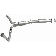 Load image into Gallery viewer, Magnaflow Conv DF fits 2000-2002 Chevrolet S10 / 2002 Chevrolet S10 ZR5 / 2000-2002 GMC Sonoma SL / 2000-2001 GMC Sonoma S...