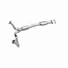 Load image into Gallery viewer, Magnaflow Conv DF fits 2000-2002 Chevrolet S10 / 2002 Chevrolet S10 ZR5 / 2000-2002 GMC Sonoma SL / 2000-2001 GMC Sonoma S...