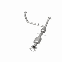Load image into Gallery viewer, Magnaflow Conv DF fits 2000-2002 Chevrolet S10 / 2002 Chevrolet S10 ZR5 / 2000-2002 GMC Sonoma SL / 2000-2001 GMC Sonoma S...