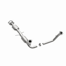 Load image into Gallery viewer, Magnaflow Conv DF fits 2000-2002 Chevrolet S10 / 2002 Chevrolet S10 ZR5 / 2000-2002 GMC Sonoma SL / 2000-2001 GMC Sonoma S...