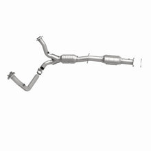 Load image into Gallery viewer, Magnaflow Conv DF fits 2000-2002 Chevrolet S10 / 2002 Chevrolet S10 ZR5 / 2000-2002 GMC Sonoma SL / 2000-2001 GMC Sonoma S...
