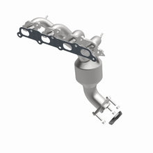 Load image into Gallery viewer, Magnaflow Conv DF fits 2004-2006 Chevrolet Colorado / 2004-2006 GMC Canyon / 2006 Isuzu i-280 2.8L - Installation View