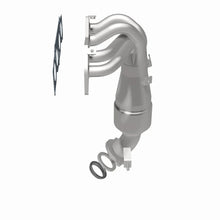 Load image into Gallery viewer, Magnaflow Conv DF fits 2004-2007 Toyota Highlander 2.4L - Installation View
