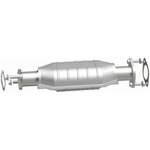 Load image into Gallery viewer, Magnaflow Conv DF fits 2005-2006 Hyundai Tucson Gls 2.7L / 2005 Hyundai Tucson LX 2.7L / 2006-2009 Hyundai Tucson LIMITED ...