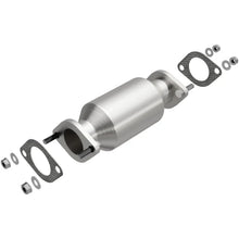 Load image into Gallery viewer, Magnaflow Conv DF fits 2011 Hyundai Equus / 2009-2014 Hyundai Genesis / 2013-2016 Hyundai Genesis COUPE 4.6L - Main Produc...