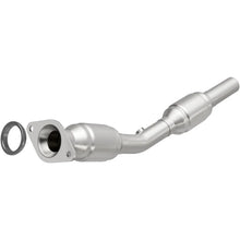 Load image into Gallery viewer, Magnaflow Conv Direct Fit Converter fits 2005-2008 Pontiac Vibe / 2005-2006 Pontiac Vibe GT / 2005-2008 Toyota Corolla 1.8...