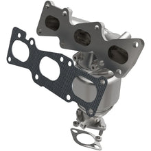 Load image into Gallery viewer, Magnaflow Conv Direct Fit OEM Manifold fits 2021-2025 Hyundai Palisade / 2013-2018 Hyundai Santa Fe / 2019 Hyundai Santa F...