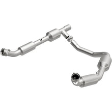 Load image into Gallery viewer, Magnaflow Conv Direct Fit fits 2006 Ford E-250 5.4L / Ford E-350 5.4L / 2005 Ford E-350 Club WAGON 5.4L / 2005-2008 Ford E...