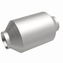 Load image into Gallery viewer, Magnaflow Conv Univ 2.50in C/C Spun Front OEM fits 2015-2020 Cadillac Escalade / Escalade ESV / 2021 Chevrolet Express 250...