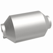 Load image into Gallery viewer, Magnaflow Conv Univ 2.50in C/C Spun Front OEM fits 2015-2020 Cadillac Escalade / Escalade ESV / 2021 Chevrolet Express 250...