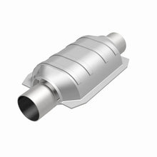Load image into Gallery viewer, Magnaflow Conv Univ 2.5in. W/O2 - Side View