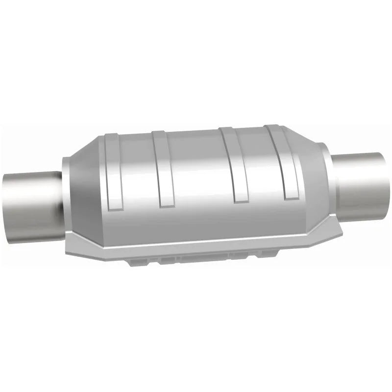 Magnaflow Conv Univ 2.5in. W/O2 OEM - Side View