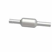Load image into Gallery viewer, Magnaflow Direct-Fit Catalytic Converter fits 1993-1995 Jeep Cherokee / 1993-1995 Jeep Grand Cherokee / 1993-1995 Jeep Wra...