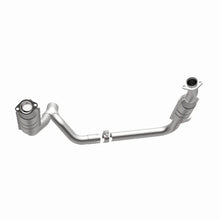 Load image into Gallery viewer, Magnaflow Direct Fit Catalytic Converter fits 2006 Dodge Ram 1500 Pickup 5.7L Solid Front Axle / 2006 Dodge Ram 1500 LARAM...