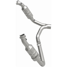 Load image into Gallery viewer, Magnaflow Direct Fit Catalytic Converter fits 2006 Dodge Ram 1500 Pickup 5.7L Solid Front Axle / 2006 Dodge Ram 1500 LARAM...