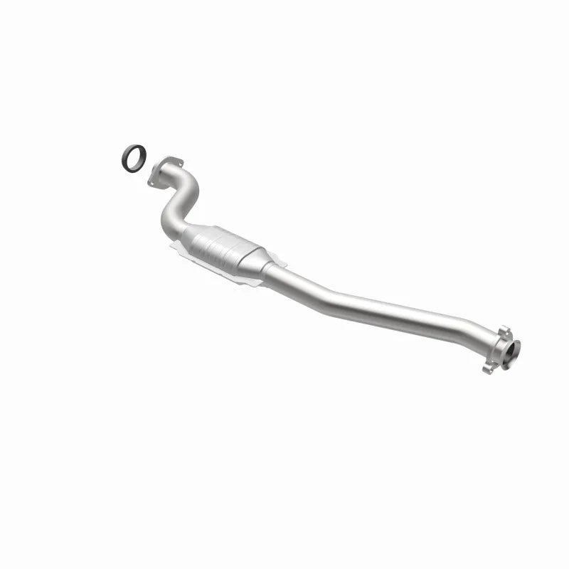 Magnaflow Direct Fit Catalytic Converter fits 2009-2010 Hummer H3 3.7L / 2009-2010 Hummer H3T 3.7L - Installation View