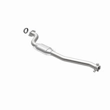 Load image into Gallery viewer, Magnaflow Direct Fit Catalytic Converter fits 2009-2010 Hummer H3 3.7L / 2009-2010 Hummer H3T 3.7L - Installation View