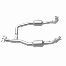 Load image into Gallery viewer, Magnaflow Direct Fit Converter fits 2003 Ford E-150 / 2003 Ford E-150 Club WAGON / 2003 Ford E-250 / Ford E-350 / 2003 For...